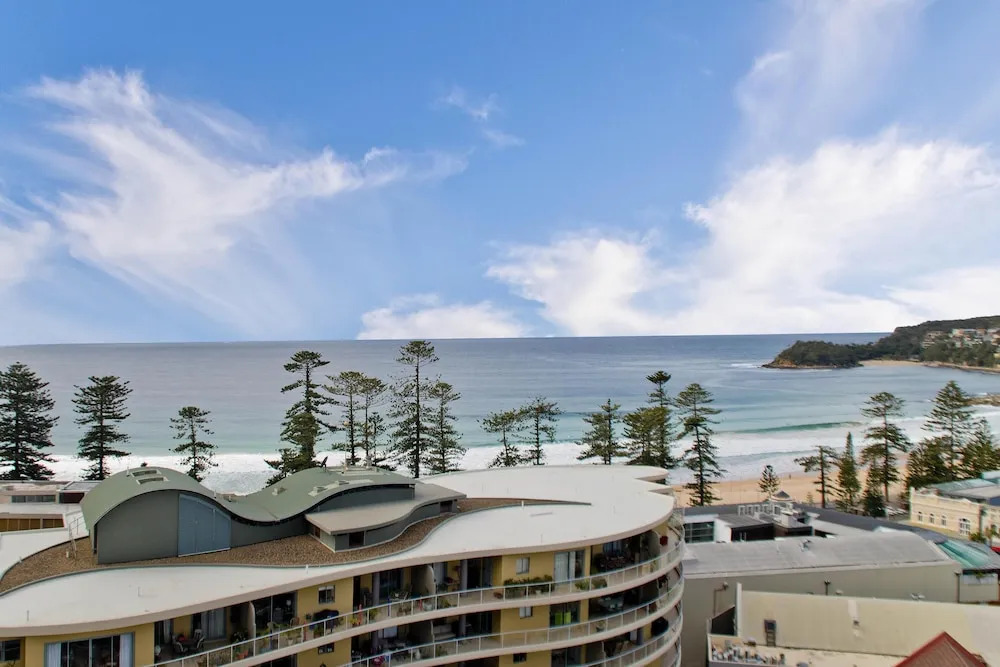 1 Bedroom Surfer’s View with Parking in Manly