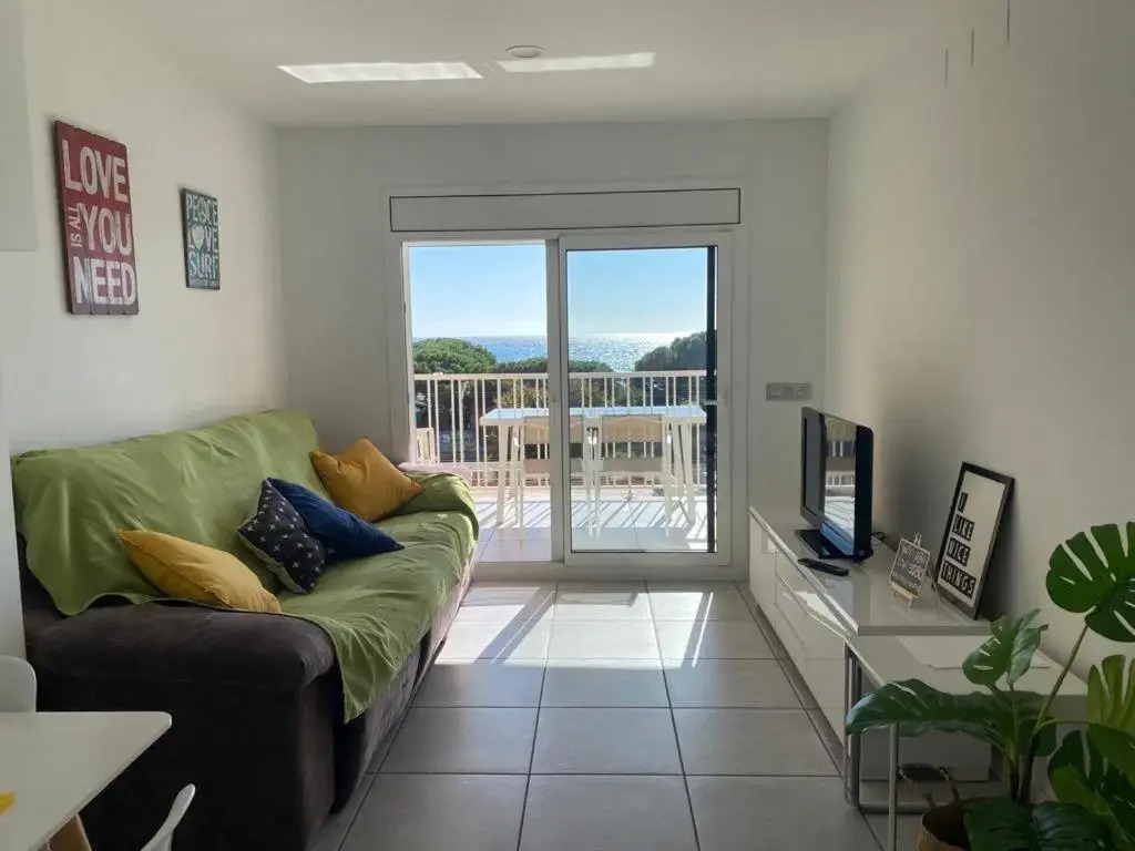 Apartamento frente al mar con piscina