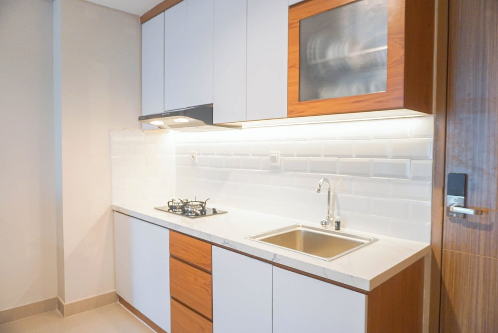 Comfy And Elegant 2Br At Tamansari Iswara Apartment
