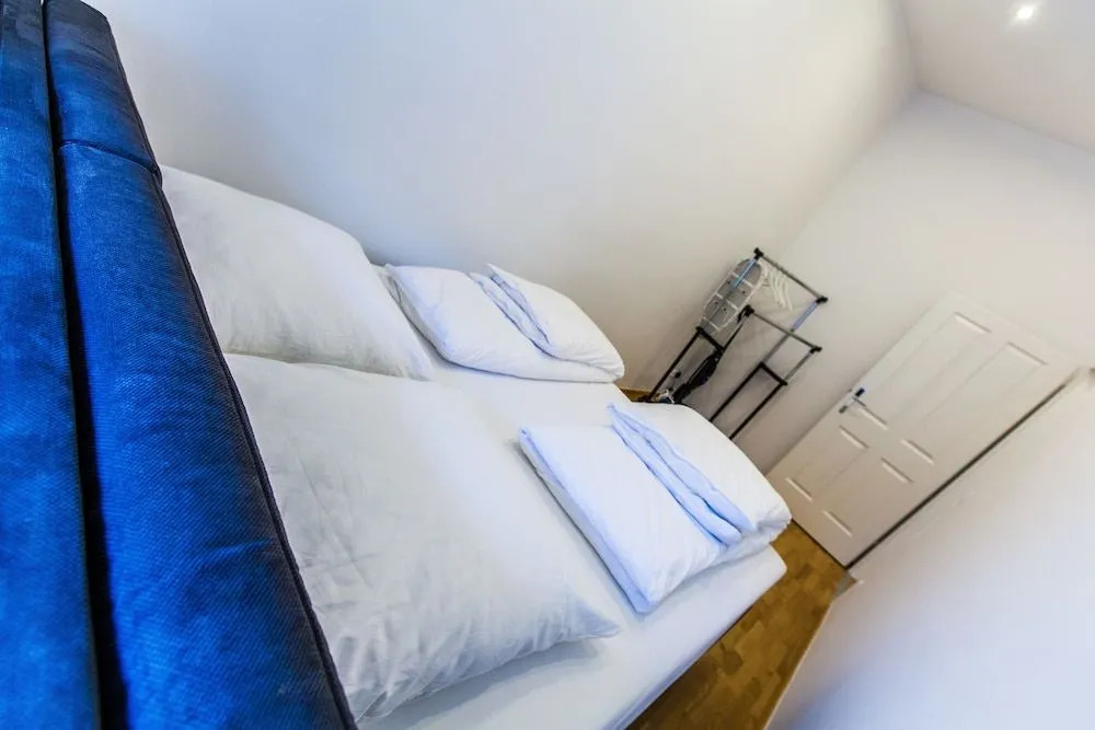 Vienna Market Apartments