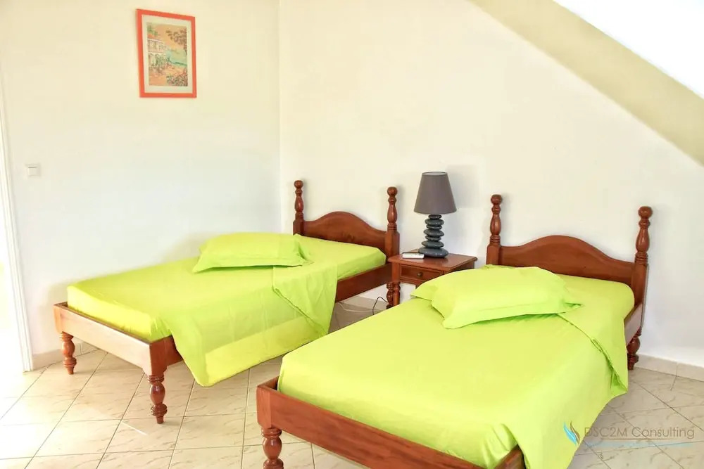 House With 2 Bedrooms in Saint-françois, With Furnished Garden and Wifi - 700 m From the Beach