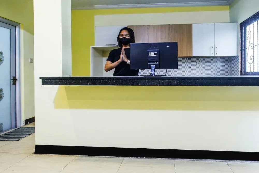 OYO Life 91606 Nadin Guest House Syariah