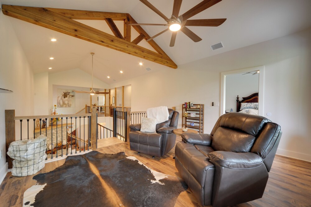 Horseshoe Bay Resort Home ~ 6 Mi to Lake Lbj!