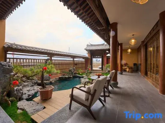 Yuexi Inn · MistyFields | 180° Fieldside Vacation Apartment (Shaxi Ancient Town)