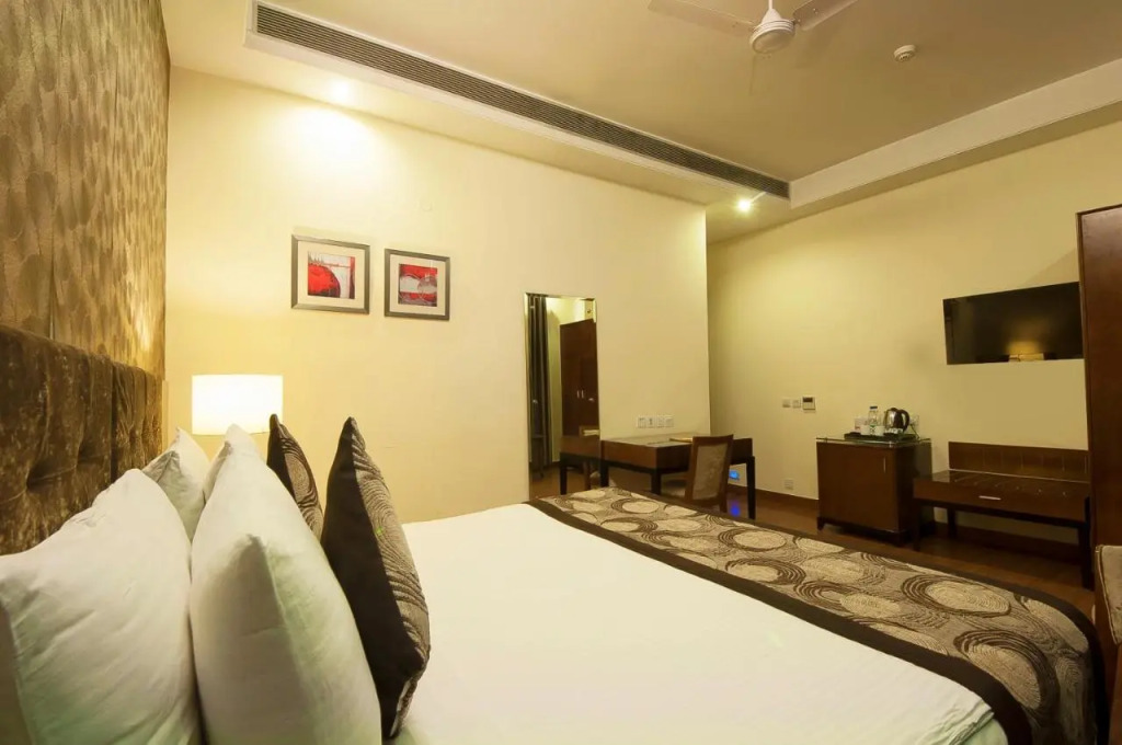 Alpina Hotels & Suites