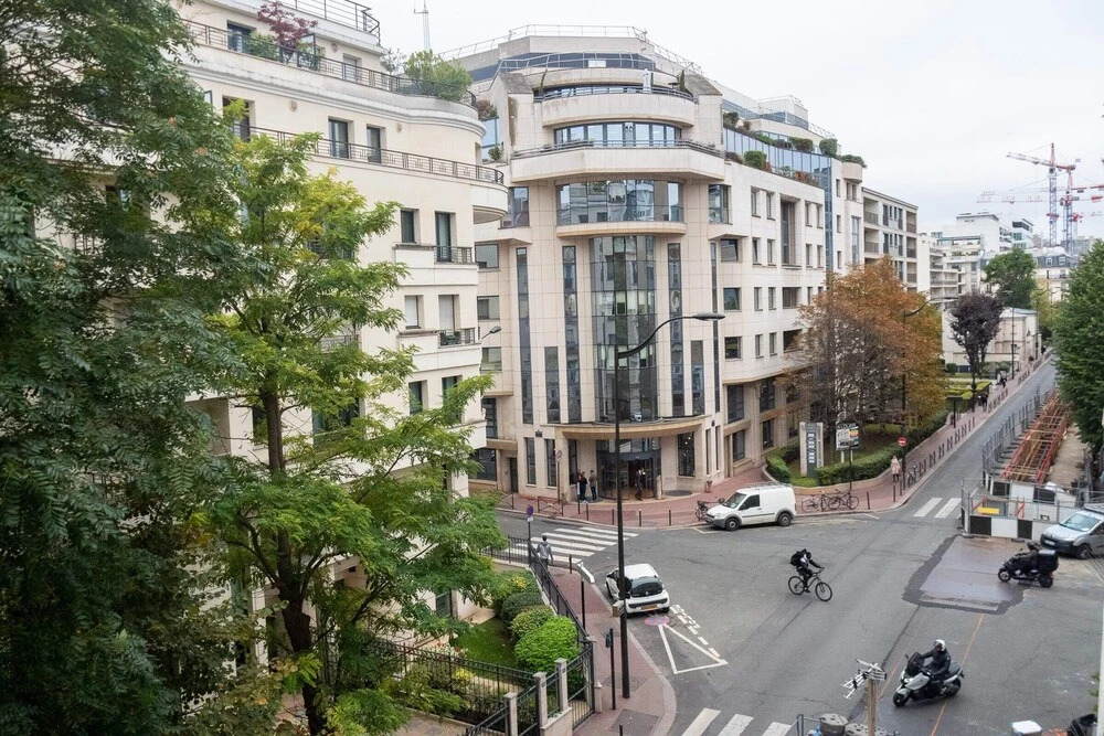 Beautiful Charming and Bright apt Near Paris