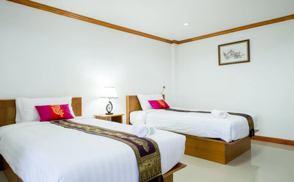 Thatphanom View Hotel