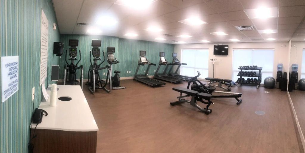 Holiday Inn Express & Suites Warrensburg North by IHG