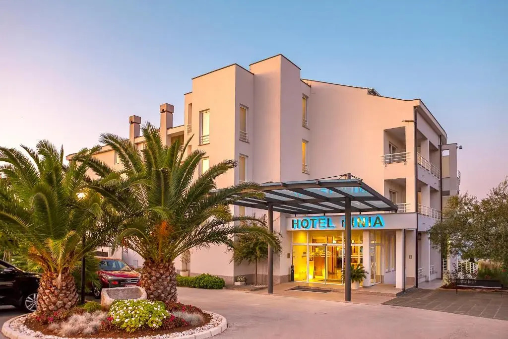 Hotel Pinia