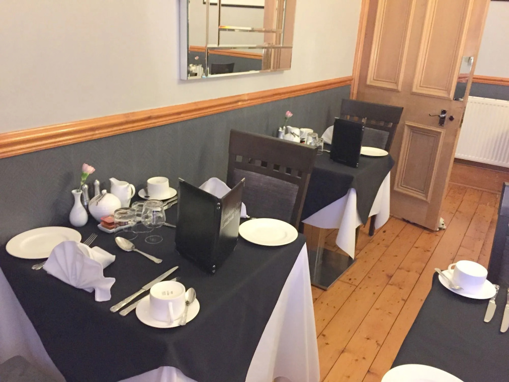 Lauderville guest house