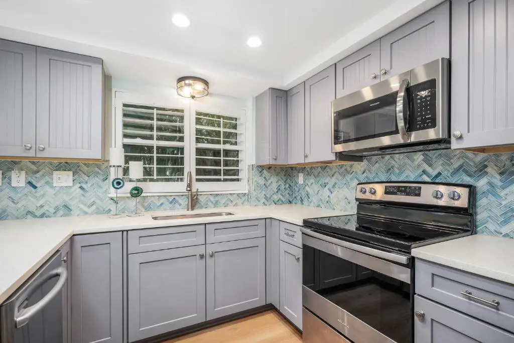 Sand Dollar III 308, 3 Bedrooms, Pool Access, WiFi, Tennis, Sleeps 6