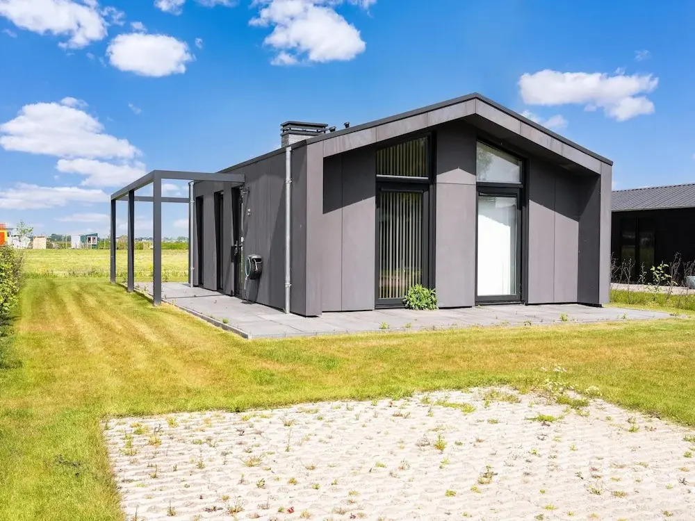Tranquil Holiday Home With Views