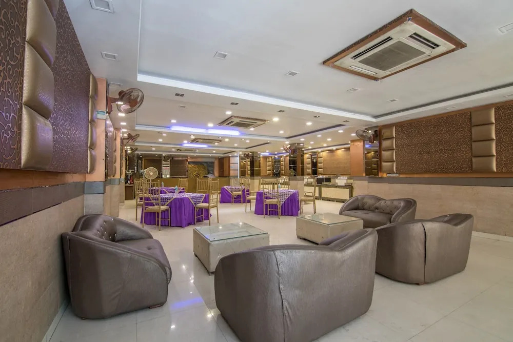 OYO 14385 Golden petal rooms