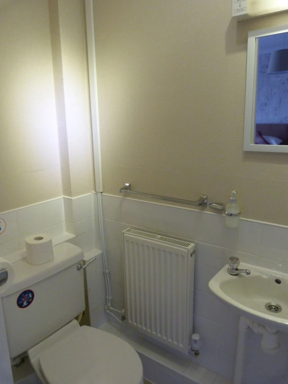 Castleneuk Guest House