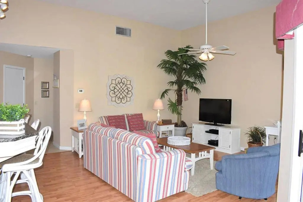 701 Barrington Park