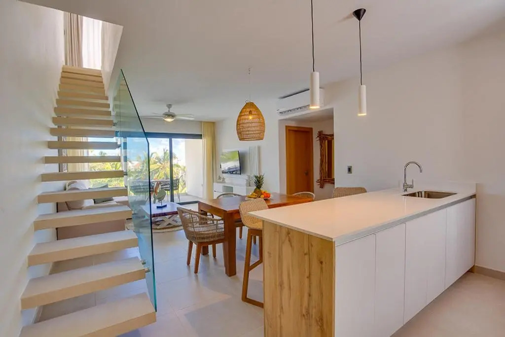 Private Picuzzi in New Penthouse Los Corales, 403