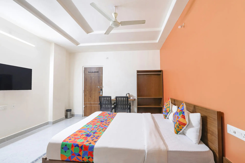 FabHotel Golden Hitech - Nr Hitech City