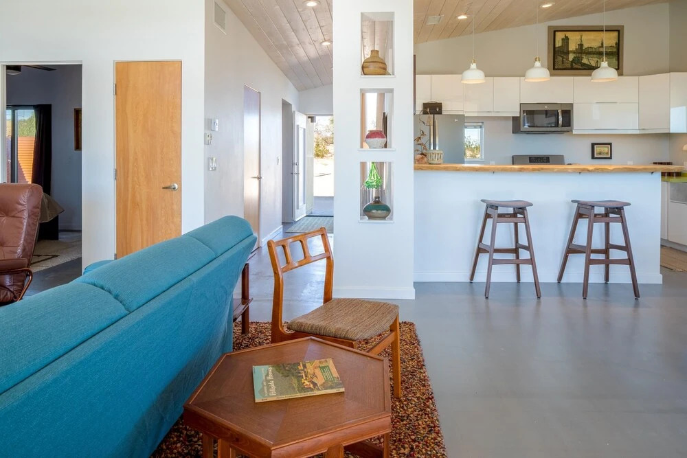 Las Alas Del Sol- A Desert Architectural Gem 2 Bedroom Home by RedAwning