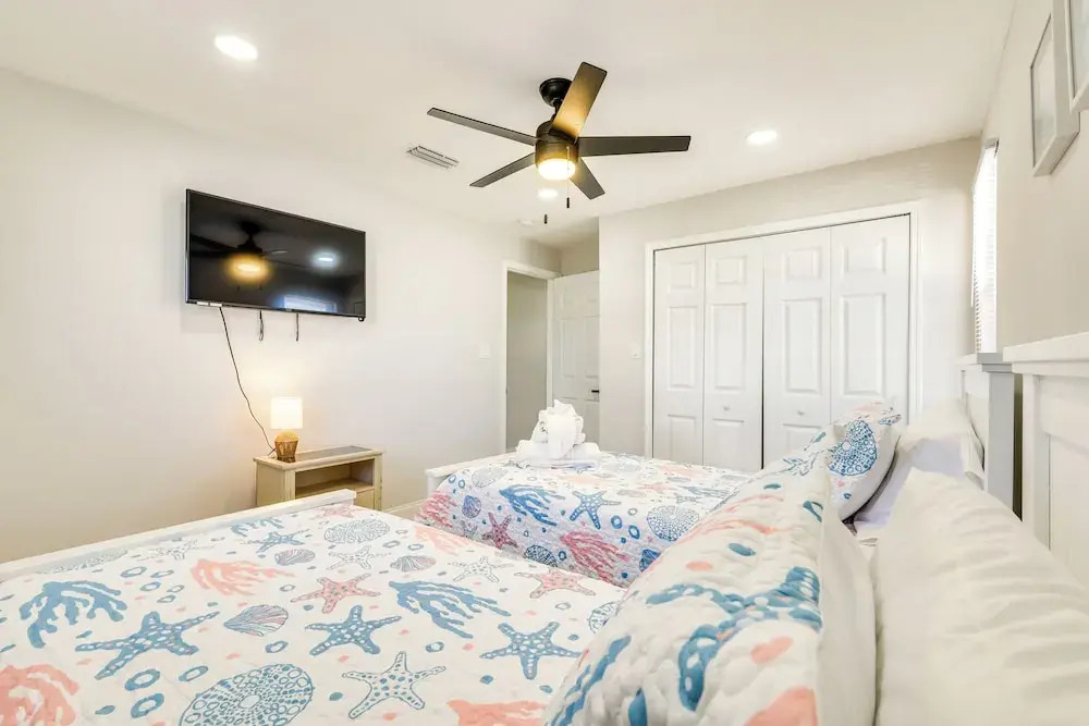 Walk to Fort Myers Beach: Family-friendly Getaway!