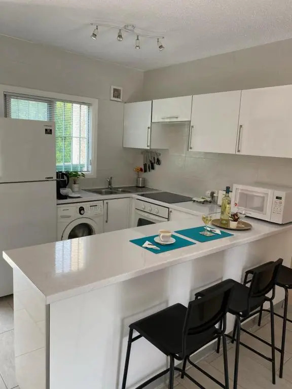 Seaside Maisonette 200M from sea