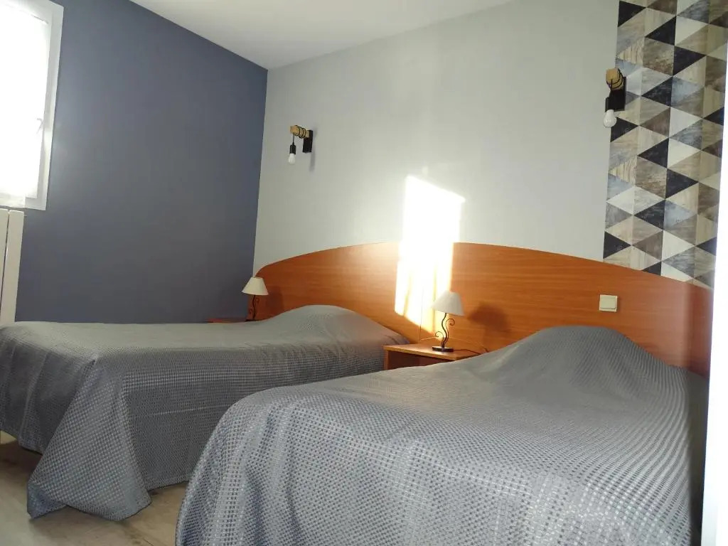 LOGIS Hôtel LES 3 MARCHANDS