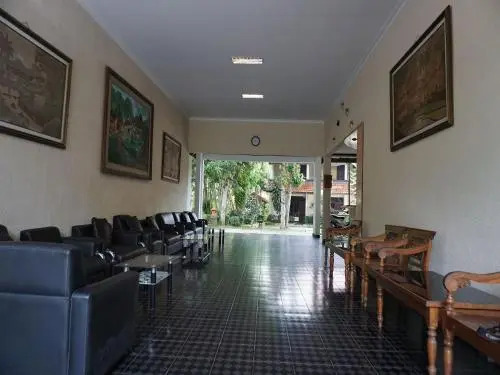 Candisari Hotel