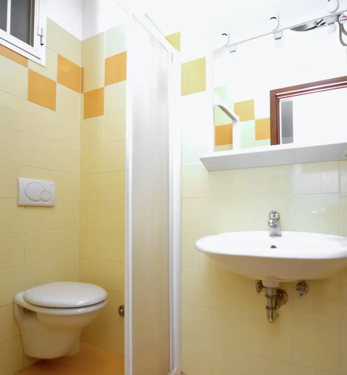 Sunny Beach Getaway for 6 Guests in Bibione