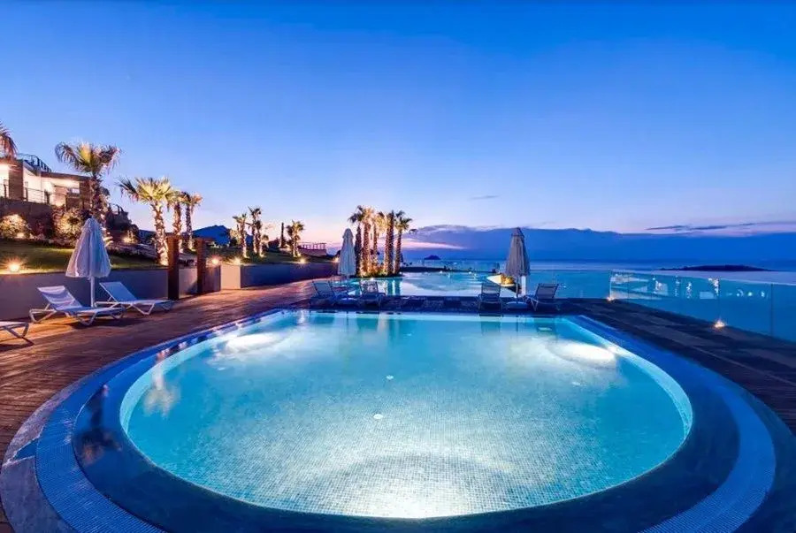 Red Rock Hotel & Suites By Selseve