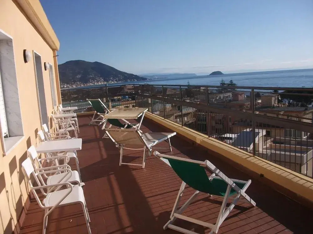 Hotel Tritone