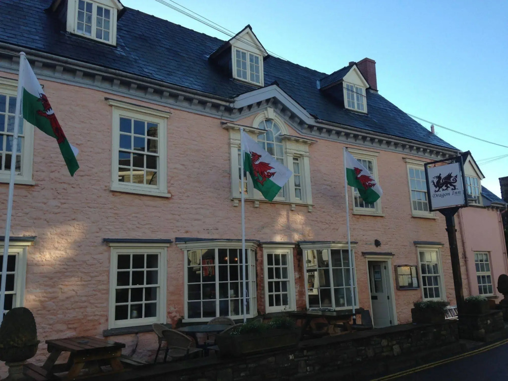 Dragon Inn