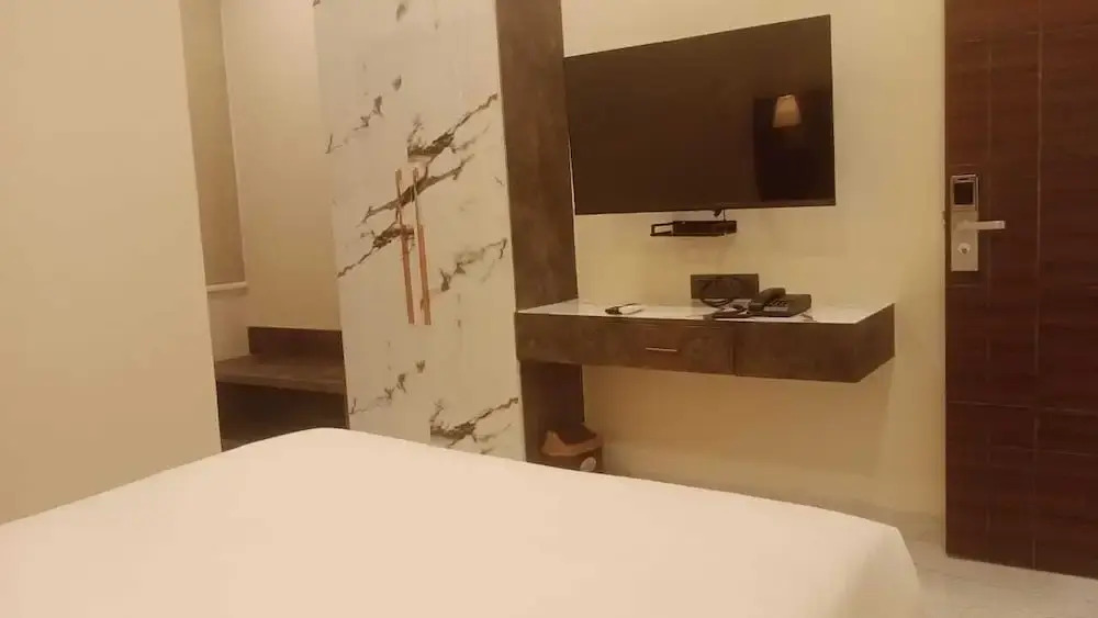 Astra Hotels and Suites - Sector 7 HSR Layout