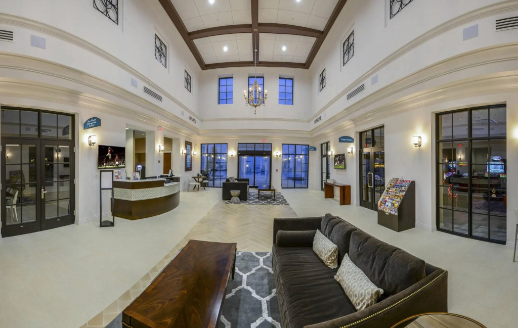 Relaxing Family Home with Pool at Windsor Resort 901