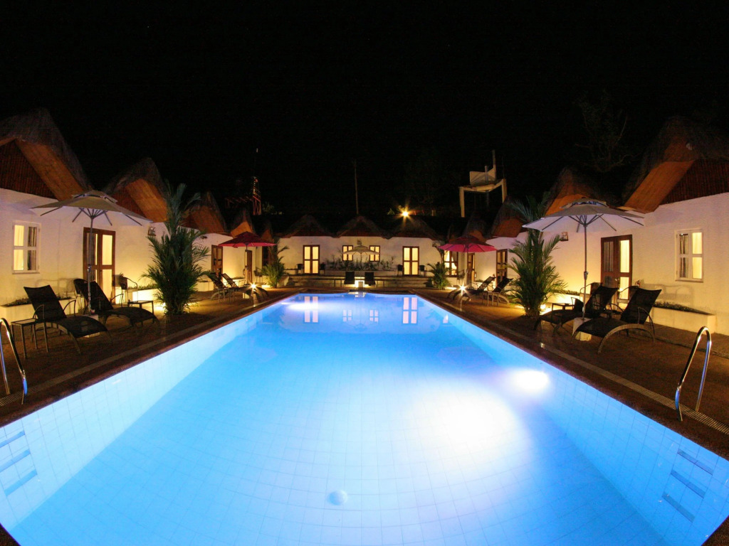 SunzEn Palawan, Resort