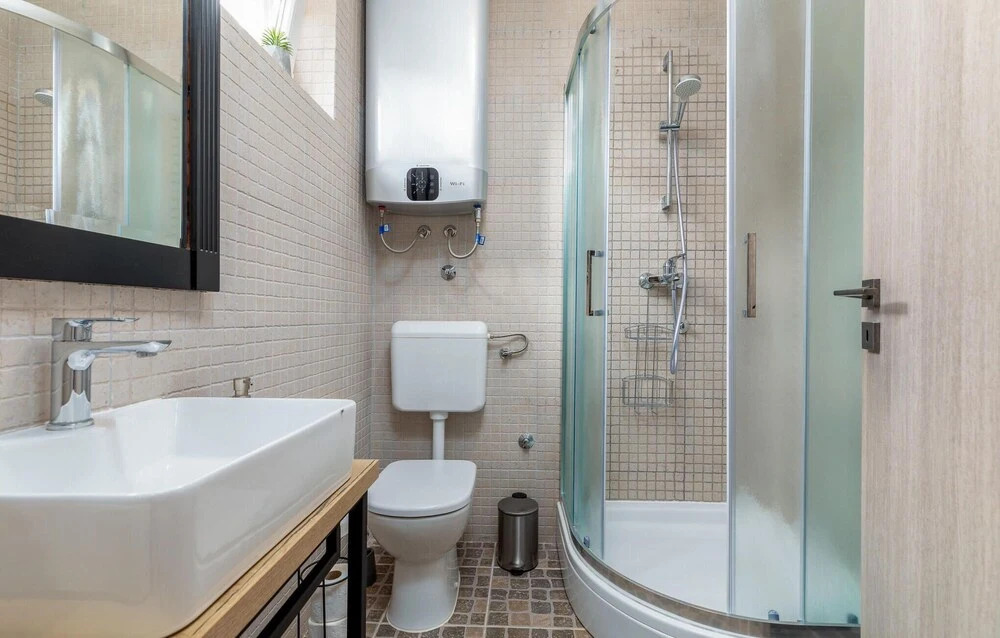 Awesome Home in Peroj with Hot Tub, WiFi & 2 Bedrooms
