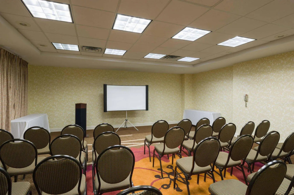 Hilton Garden Inn Queens JFK