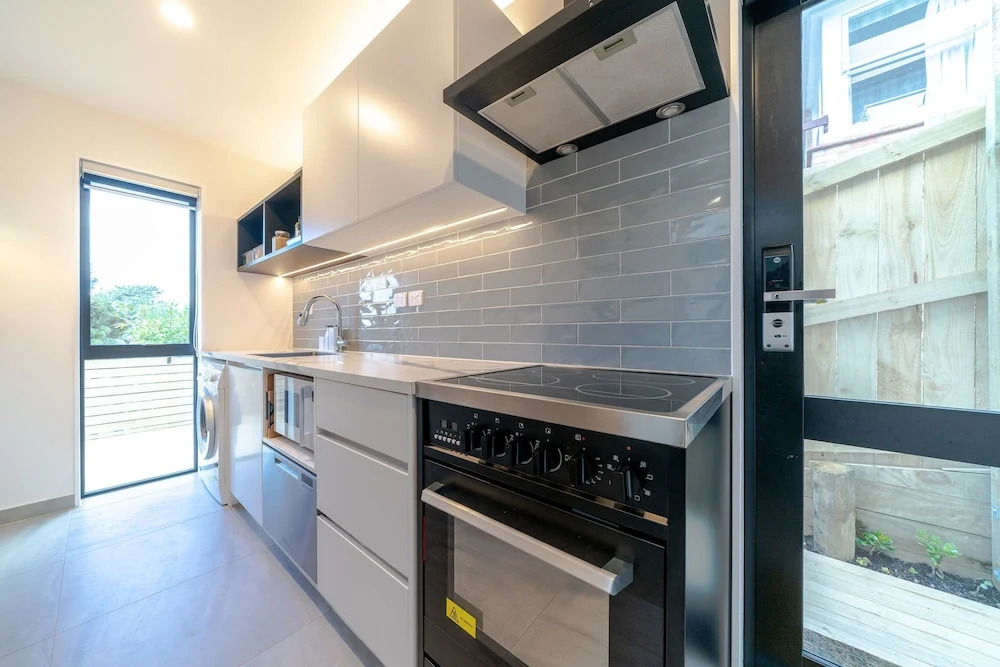 Browns Bay Brand New Super Modern 2