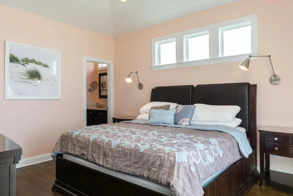 The Salty Dog by Oak Island Accommodations