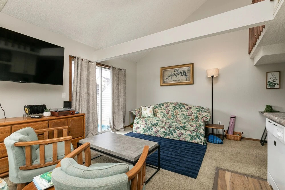 Green Meadow Getaway 2 Bedroom Condo