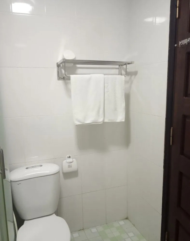 AD 41 Hotel