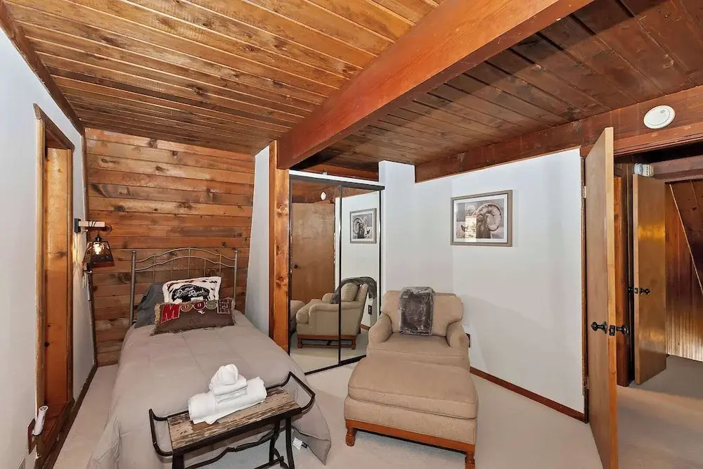 Yosemite Pines Cabin - Sleeps 6