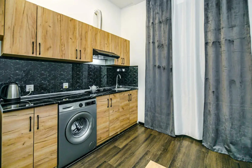M Estate. 2 Room Home in Targovu