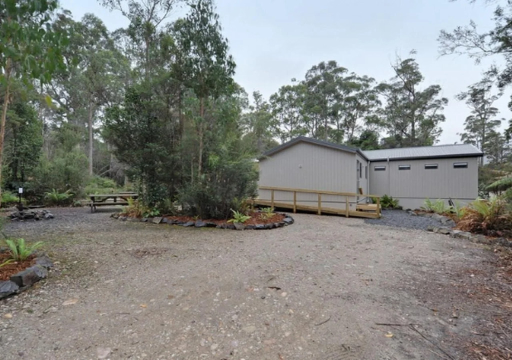 Tahune Lodge