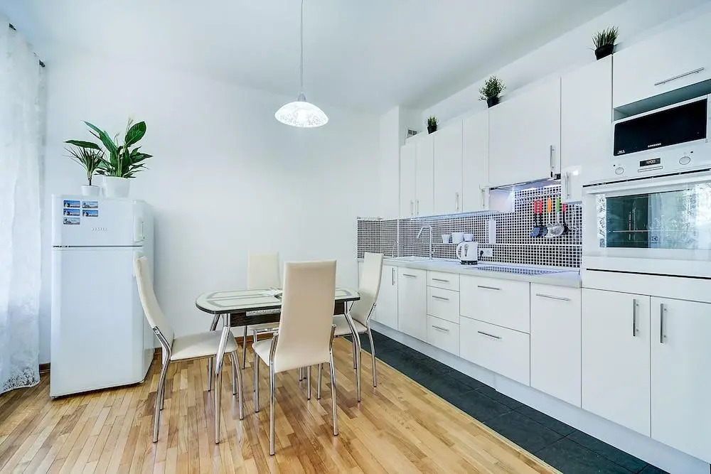 Home4day Sunny City Central Flat