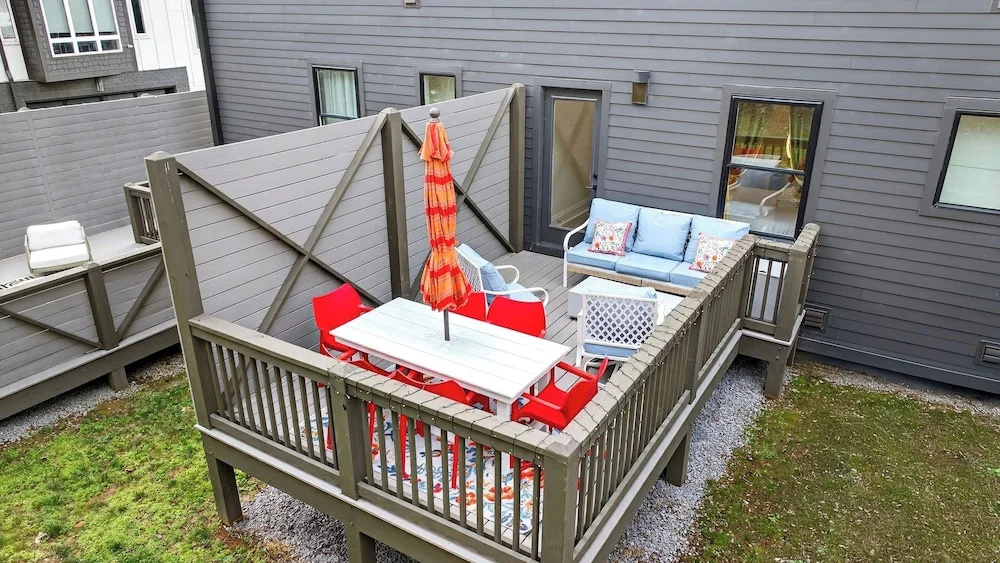 The Great Gatsby and Girls Night Out by Avantstay Sleeps 24 + Hot Tub + Speakeasy Lounge + Lux Kareoke + Near Downtown
