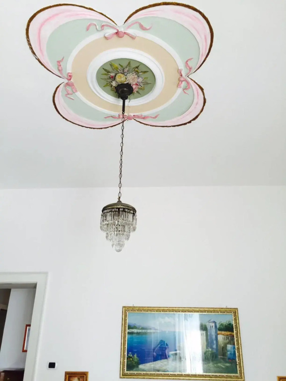 Casa Rando Marys House