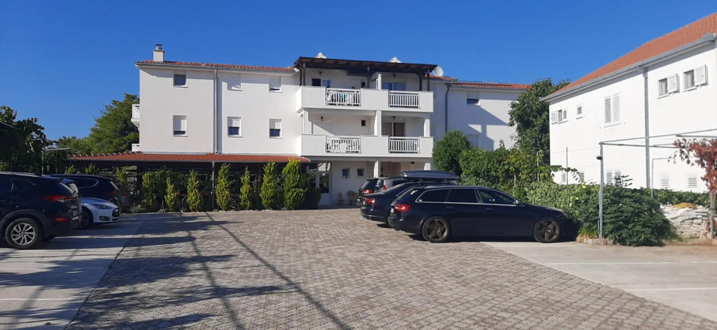 Lias - With Restaurant - A7a Drugi kat