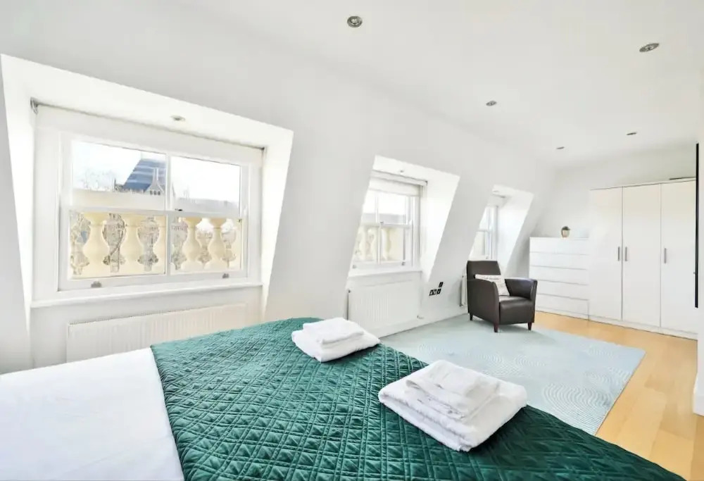 Luxury 3-bed Kensington Apartment - Sleeps 6