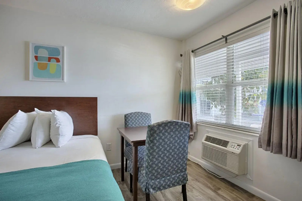 Regency Inn & Suites Sarasota
