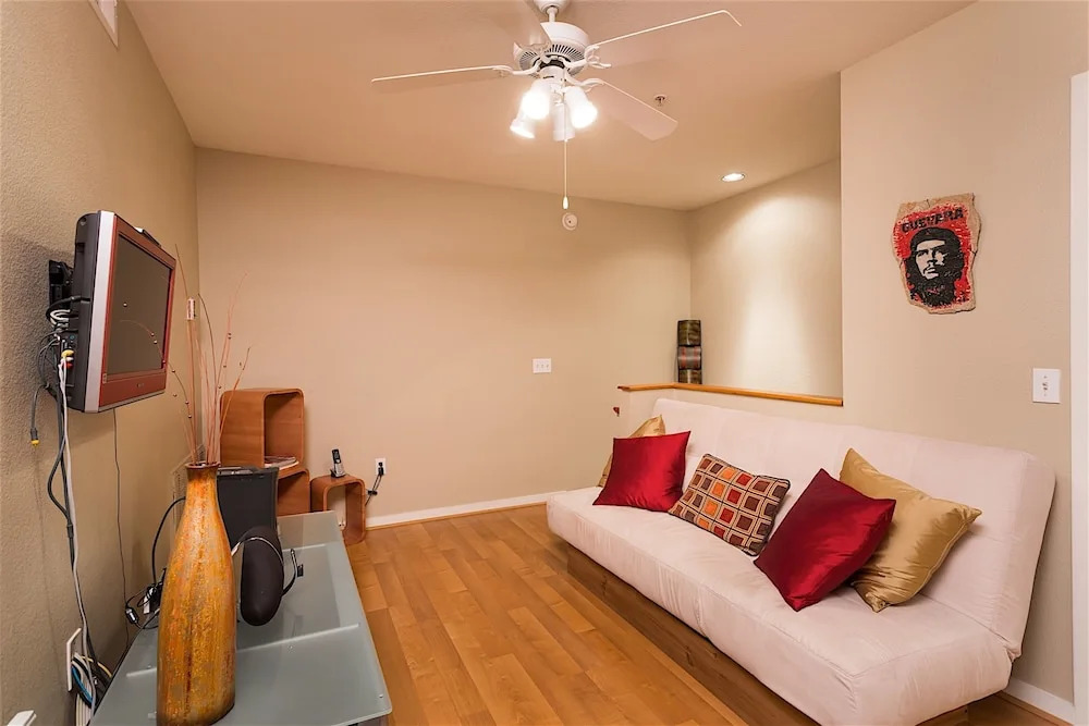 Phoenix Palms 2 BR by Casago