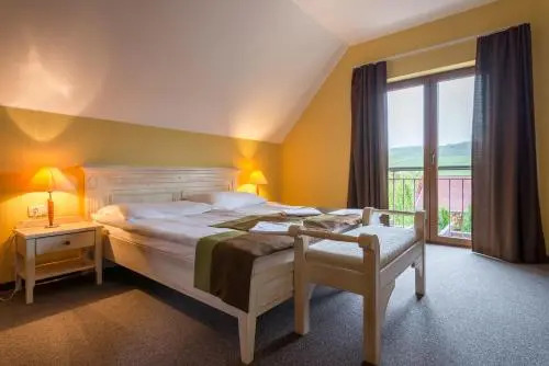 Tó apartmanházak